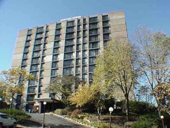 11. Summit Ridge Apartments